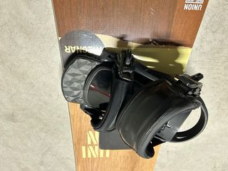 Snowboard + fijaciones + botas. 2 DÍAS DE USO.