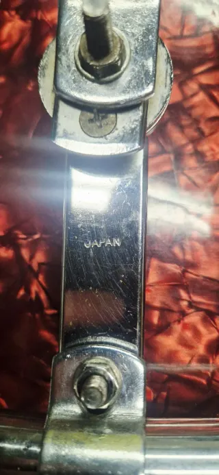 Batería Vintage Made in Japan Roja