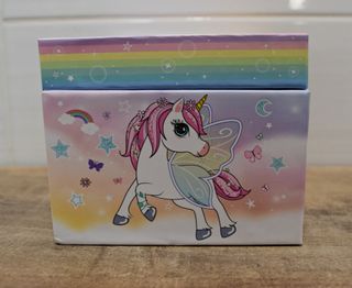 Joyero musical aterciopelado y unicornio giratorio