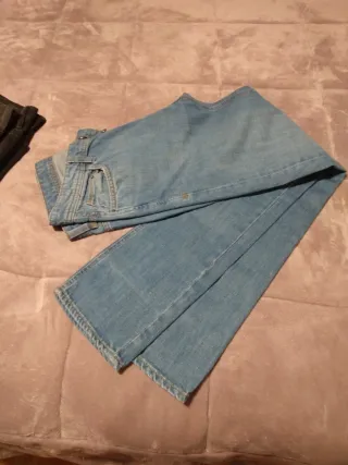 Pantalón vaquero Bershka Slim Fit talla 38