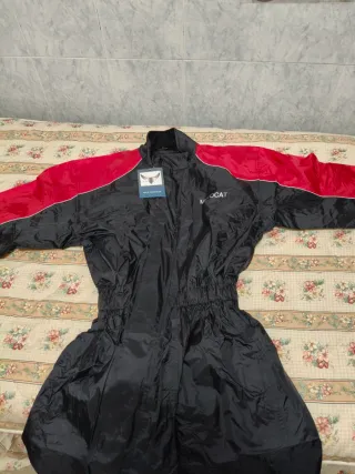 Mono chubasquero Motocat Rainshield T/M Negro/R