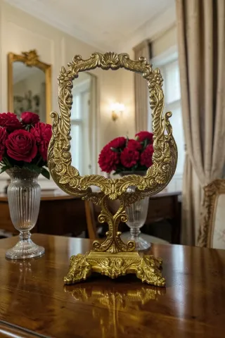 Specchio da toeletta antico dorato