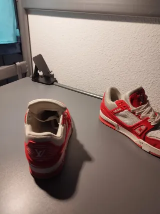 Zapatillas Louis Vuitton Blancas y Rojas