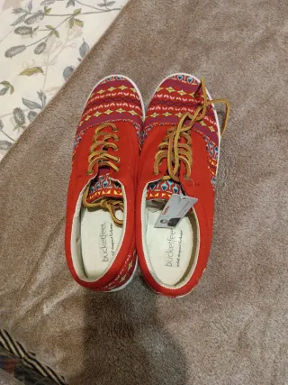 Bucketfeet Zapatillas Multicolor/Rojo