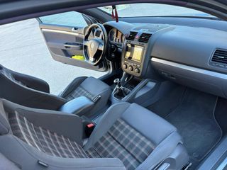 Volkswagen Golf GTI  2005