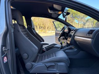 Volkswagen Golf GTI  2005