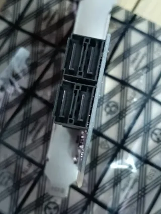 CONTROLADORA CONCEPTRONIC PCI EXPRESS 4x Sata