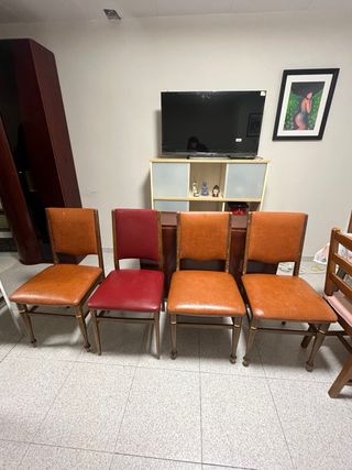 Mesa de comedor plegable + 4 sillas + 1 cuadro