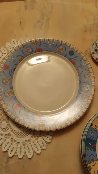 Set piatti e  tazzine caffè con zuccheriera