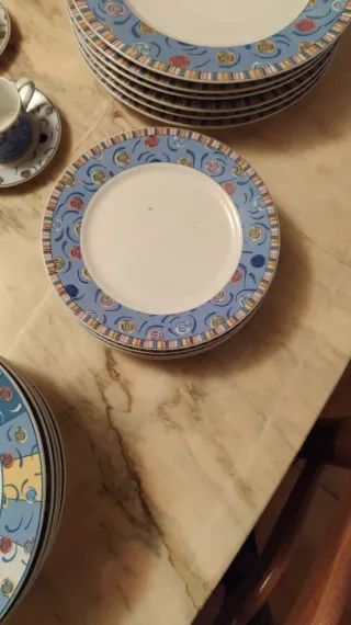 Set piatti e  tazzine caffè con zuccheriera