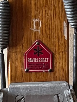 Esquís antiguos de madera