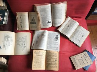 LOTE DE 8 ANTIGUOS LIBROS Y MANUALES 1900 Y MÁS