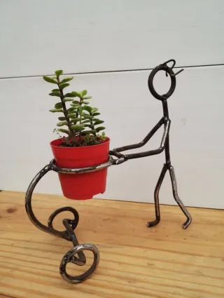 Bases de hierro para macetas