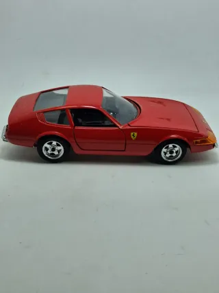 Ferrari 365 GTB/4 Daytona Majorette 1:24.Vintage.
