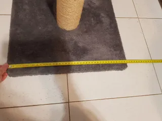 Rascador para gatos con base