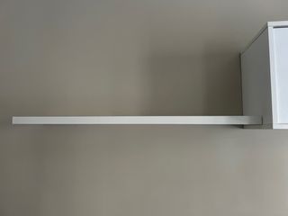 Mueble de salón blanco y negro