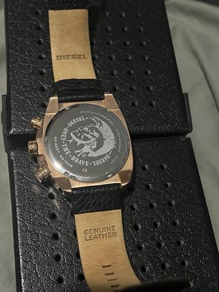 Reloj Diesel Negro y Dorado