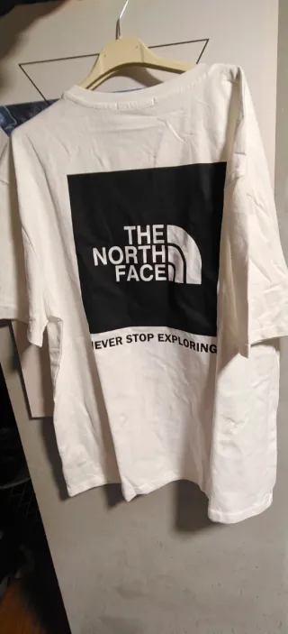 Camiseta The North Face Blanca