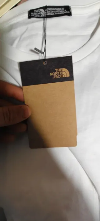 Camiseta The North Face Blanca