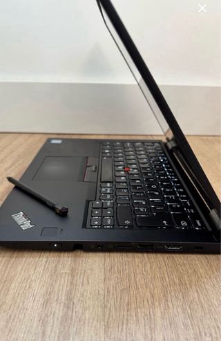 Lenovo ThinkPad X380 Yoga Convertible con Lápiz