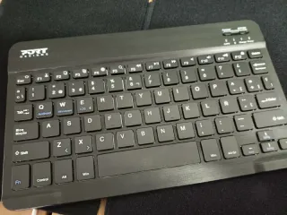 Funda Universal 10.1 Tablet con Teclado Bluetooth