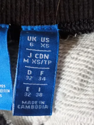 Pantaloni tuta corti Adidas taglia XS