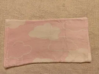 Juego sábanas coralina Gamberritos para cuna