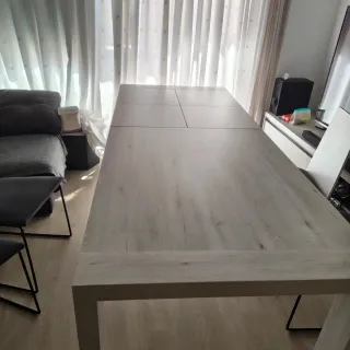 Mesa y 4 Sillas Comedor