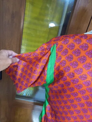 Blusa de seda estampada