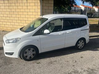 Ford E-Tourneo Courier 2016