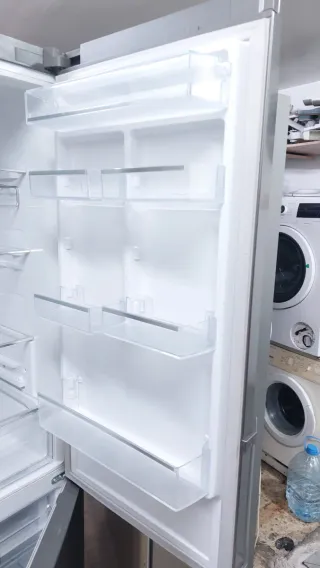 NEVERA COMBI SAMSUNG NO FROST ENERGÍA A+