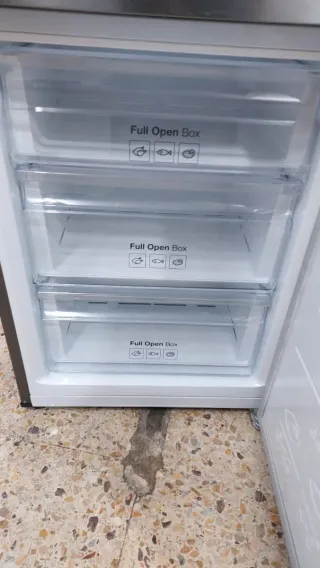 NEVERA COMBI SAMSUNG NO FROST ENERGÍA A+