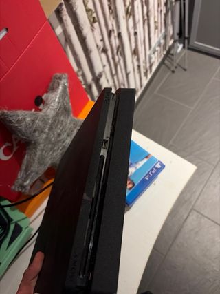 PS4 FIFA 19 + 2 Mandos