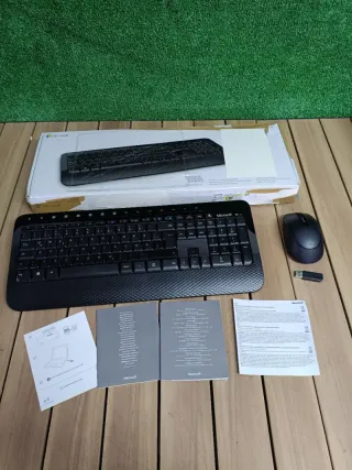 Microsoft Wireless Desktop 2000 Teclado y Ratón