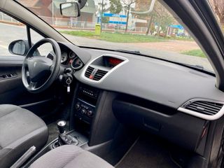 Peugeot 207 2010