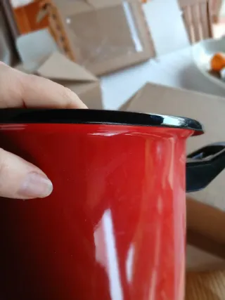 Tegame moneta smaltato rosso