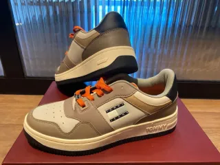 Zapatos Tommy Jeans Hombre Talla 40 Beige/Marrón