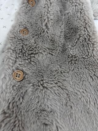 Buzo Zara pelo suave 3-6 meses