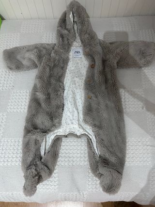 Buzo Zara pelo suave 3-6 meses