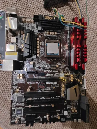 Placa Base ASRock Z77 Extreme4 + i5-3570K + 8GB