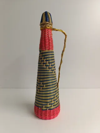 Bottiglia vintage rivestita