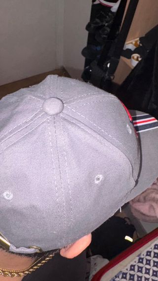 Gorra Fila Gris con Rayas Multicolor original