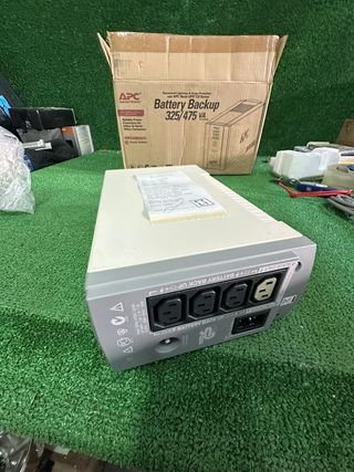 Schneider Electric BK325I Back UPS 325 de APC
