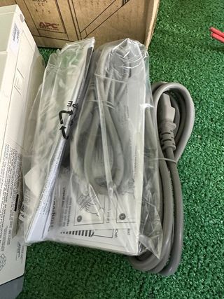 Schneider Electric BK325I Back UPS 325 de APC