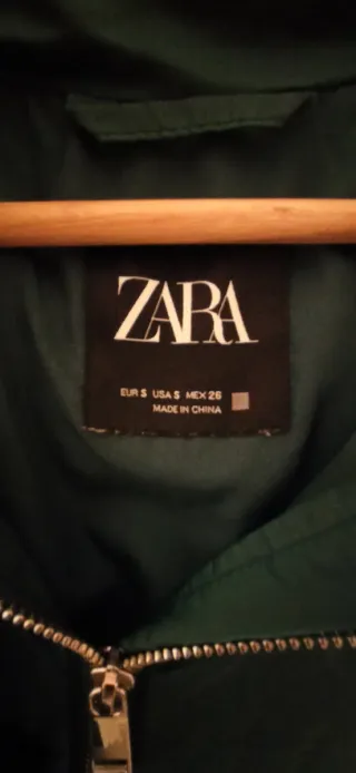 Plumas Zara con capucha