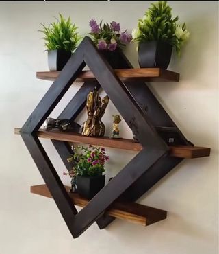 Estantería pared moderna diseño único en madera.