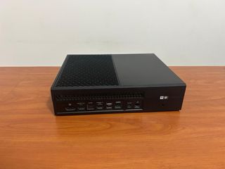 Xbox One con 2 controller e giochi