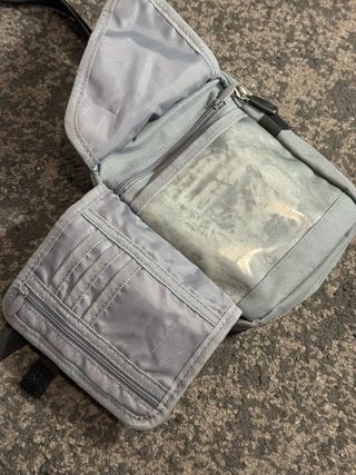 Bolso Adidas Vintage Y2K Gris y Negro