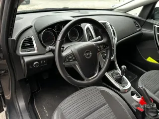 Opel Astra 2014