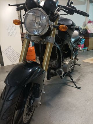 Hyosung 250 Comet Negra